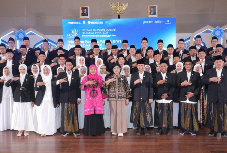Pelantikan Pengurus MES Jatim, Gubernur BI Dorong  Penguatan Keuangan Syariah