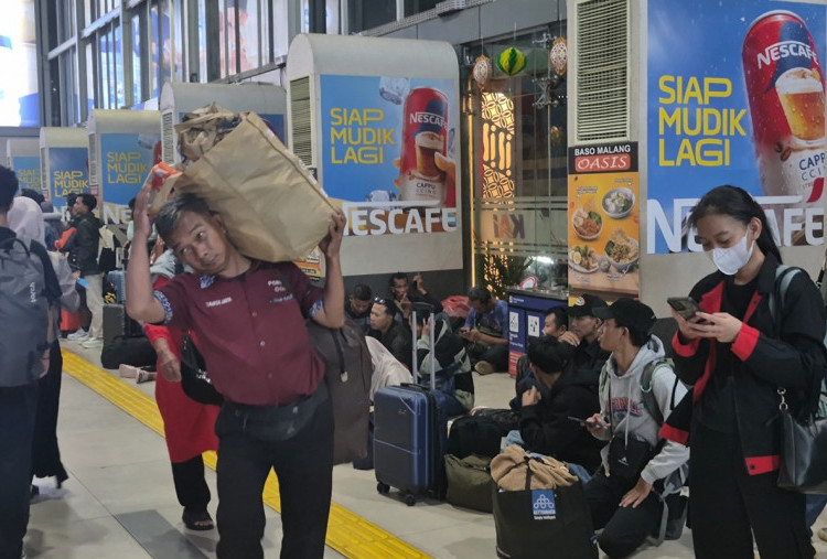 Pasar Senen Masih Padat H-2 Lebaran, Pemudik Lebih Suka Pilih Berangkat Malam