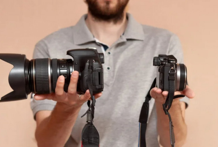 Mirrorless vs DSLR, Kamera Mana yang Lebih Baik? 