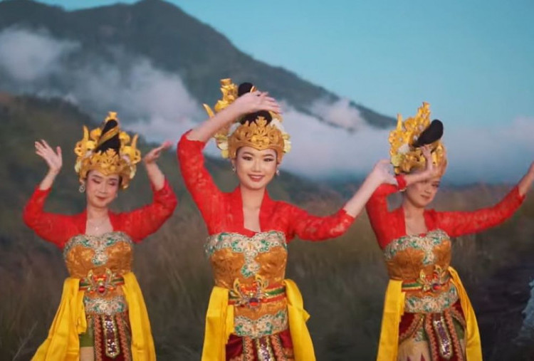 Jadi Miss Youth Indonesia 2025, Jollene Ferischa Gencar Usung Misi Budaya dan Wisata Jawa Timur