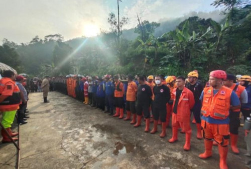 Tanah Longsor Subang, Dua Warga Meninggal dan 80 Lainnya Mengungsi 