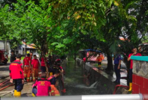 Kata Putra Mensos Tri Rismaharini Soal Banjir Rob Surabaya