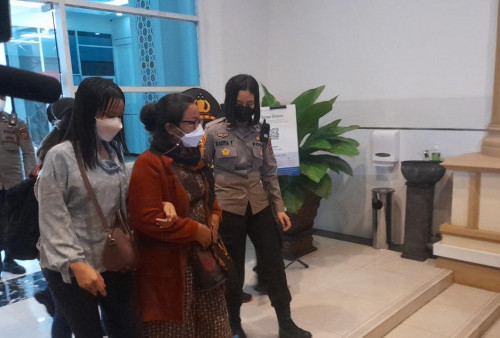 Serahkan Puluhan Bukti Kepada Penyidik, Keluarga Duga Brigadir J Dibunuh di Perjalanan Jakarta-Magelang