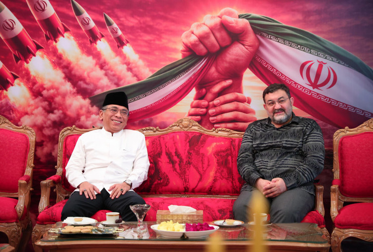 Di Tengah Agresi, Ketua Umum PBNU Serukan Solidaritas untuk Iran dan Perkuat Komunikasi RI