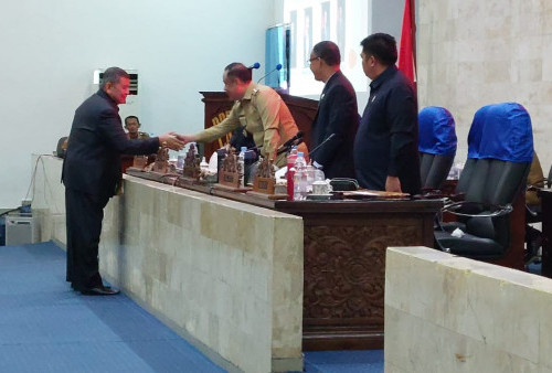 Cik Ujang Bupati Lahat Raih WTP Kedelapan, Anggota DPRD Malah Minta Komitmen