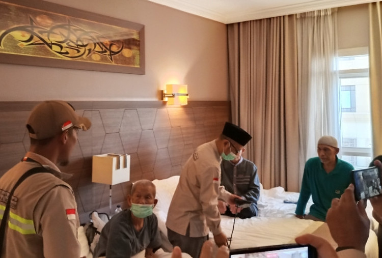 Tim Landis Sektor 3 Madinah Cepat Layani Jemaah Lansia, Fokus Fit to Flight Jelang Pulang