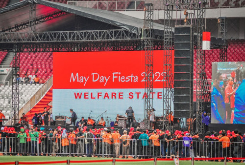 Panggung utama May Day Fiesta 2022 dihibur oleh grup band Jamrud dan Govinda
