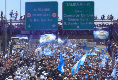 Messi Cs Sampai Diangkut Helikopter, 31 Orang Alami Luka-luka Imbas Perayaan Argentina Berakhir Ricuh