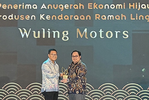 Wuling Raih Apresiasi Produsen Kendaraan Ramah Lingkungan dari Anugerah Ekonomi Hijau