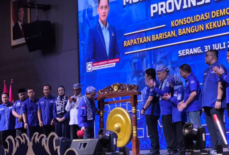 Iti Octavia Jayabaya Pimpin Kembali Demokrat Banten, AHY Ingatkan Misi Besar