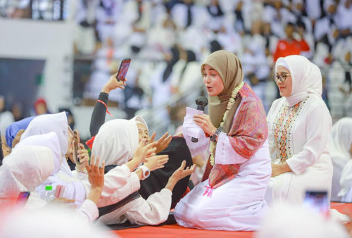 Peran Kampanye Siti Atikoh: Elektabilitas Ganjar-Mahfud Naik 4,39 Persen 
