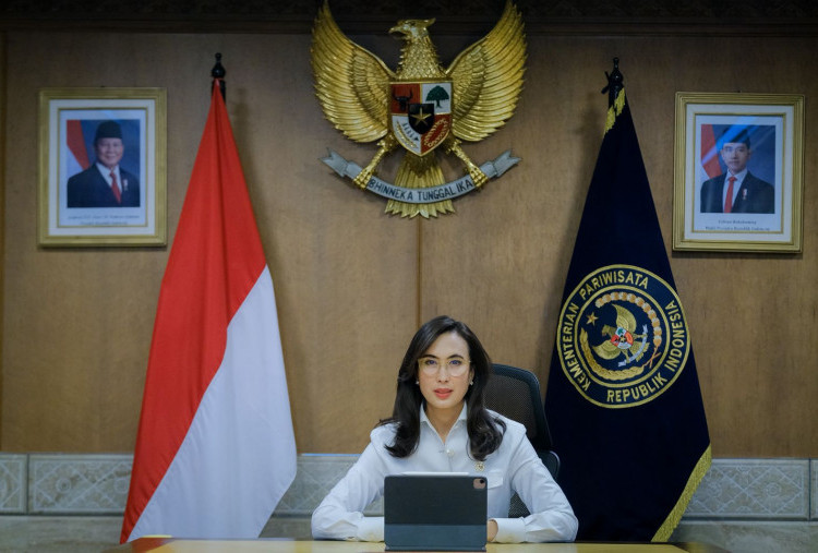Kemenpar Tegaskan Kepatuhan SOP Usai Kecelakaan Pendakian di Gunung Rinjani