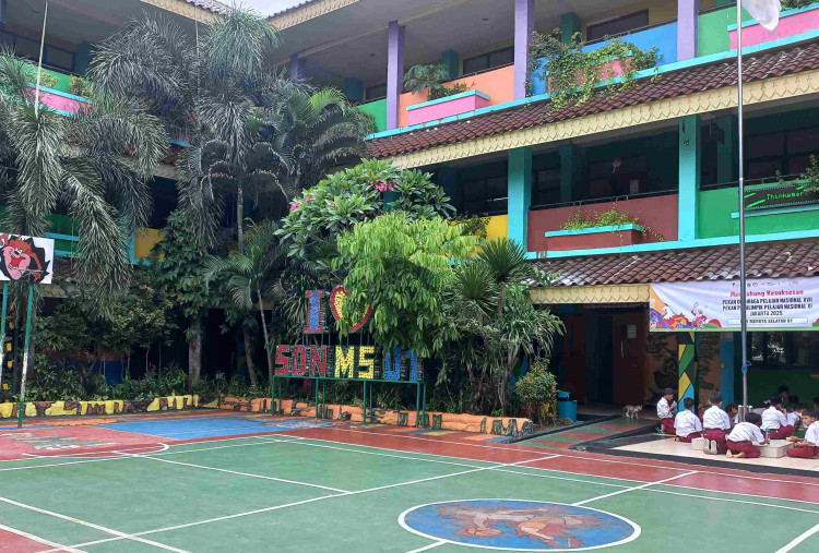 Puluhan Siswa Diduga Alami Keracunan, MBG di SDN Meruya Selatan Disetop Sementara