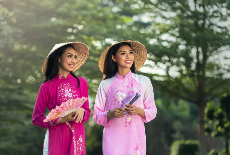 5 Gaya Berpakaian Zodiak Cancer: Elegan, Nyaman, dan Penuh Perasaan.