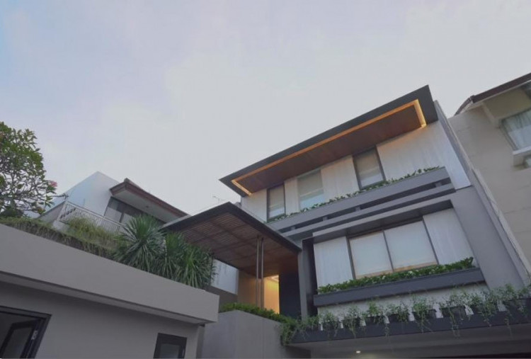 Panas Rumor Hubungan Aura Kasih dan Ridwan Kamil, Rumah Rp50 Miliar di Cipete Jadi Sorotan