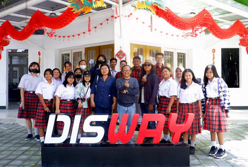 Siswa SMAK St Carolus Belajar Jurnalistik di Harian Disway