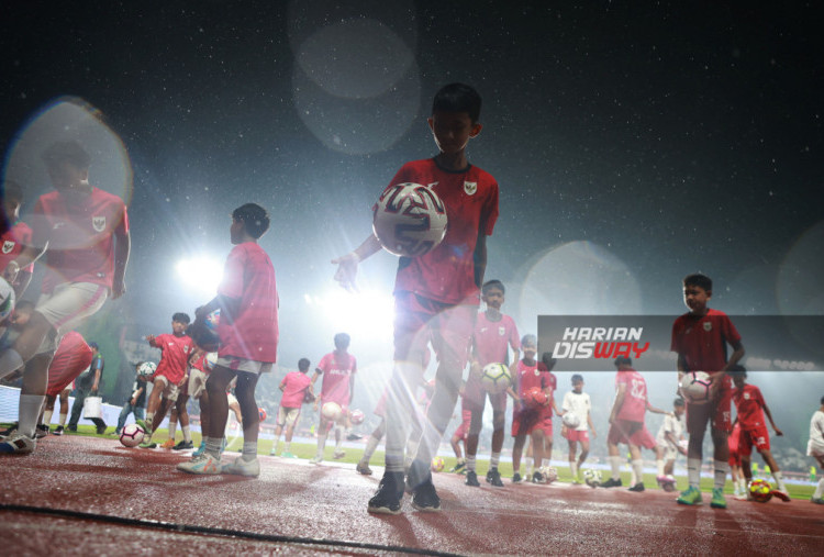 Kolaborasi Seni dan Teknologi Warnai Penutupan Piala Presiden 2025