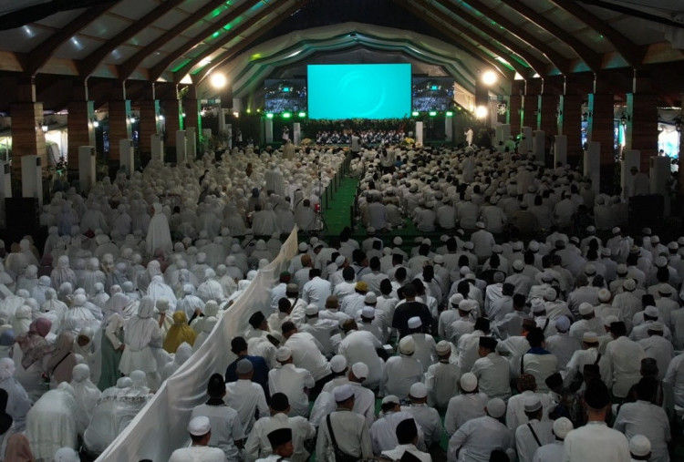 Menko Muhaimin Hadiri Hari Guru Tokoh Tasawuf Dunia di Surau Qutubul Amin Depok