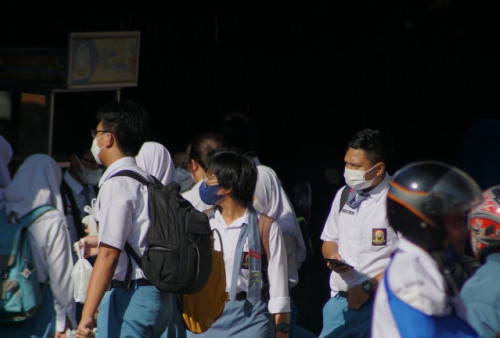 Pendaftaran Beasiswa SMA/SMK/MA Tak Diperpanjang, Pemkot Surabaya Diminta Turun ke Lapangan
