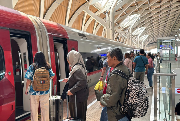 Asyik! KCIC Bagikan Promo Tiket Whoosh Perjalanan Bulan Desember, Cek Syarat dan Ketentuannya