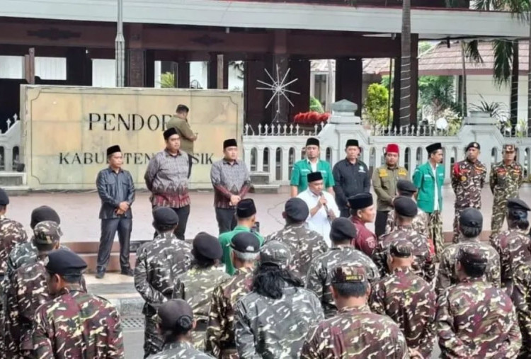 Jaga Kyai, Jaga Negeri, Ketua DPRD Kabupaten Gresik Sebut Pesantren Benteng Moral Bangsa