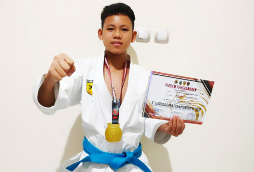 Siswa SMPN 1 Mangunreja, Tasikmalaya, Jadi Juara Nasional Karate, Orang Tua Raddit Terus Berikan Dukungan 