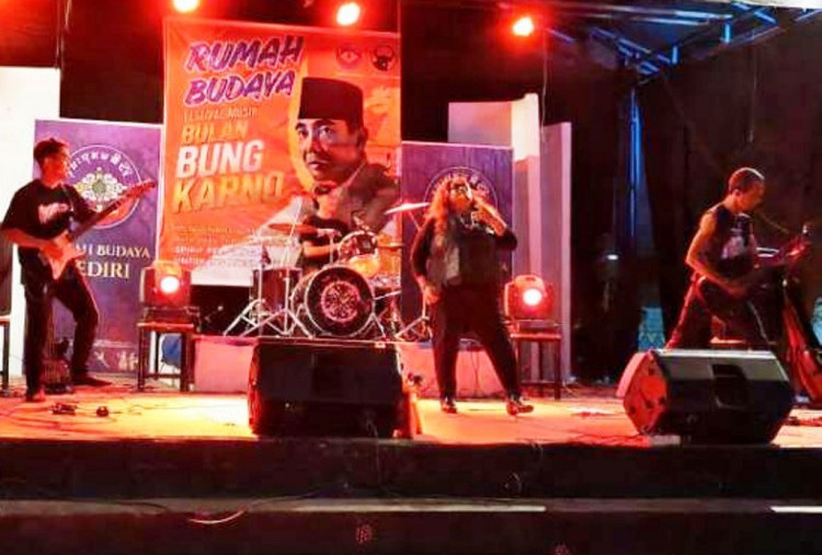 Gen Z Kediri Unjuk Karya dan Berbagi dalam Festival Musik Bulan Bung Karno 