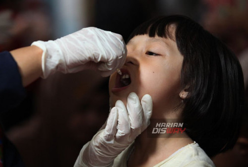 Tahap Dua Imunisasi Polio di Surabaya