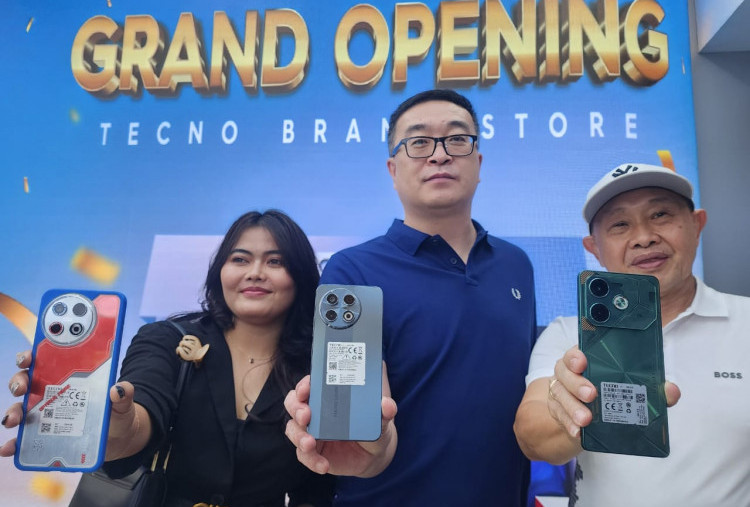 Tecno Store Hadir di WTC Surabaya, Target Ekspansi Besar 2025