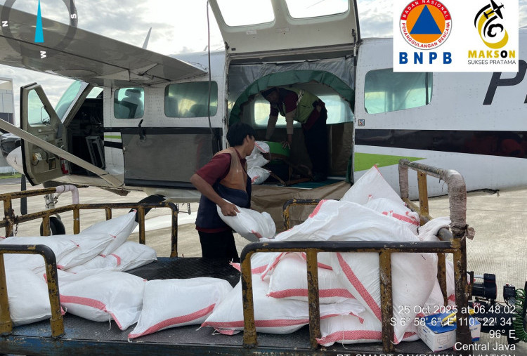 BNPB Gelar Operasi Modifikasi Cuaca Atasi Banjir Semarang dan Grobogan
