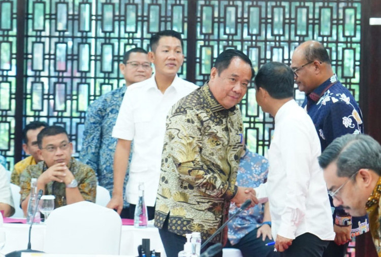 Pemerintah Pusat dan Daerah Legalkan Sumur Minyak Rakyat