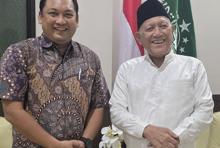 Gus Kikin Ajak Santri Ikuti Disway Mandarin Debate & Speech Competition 2026