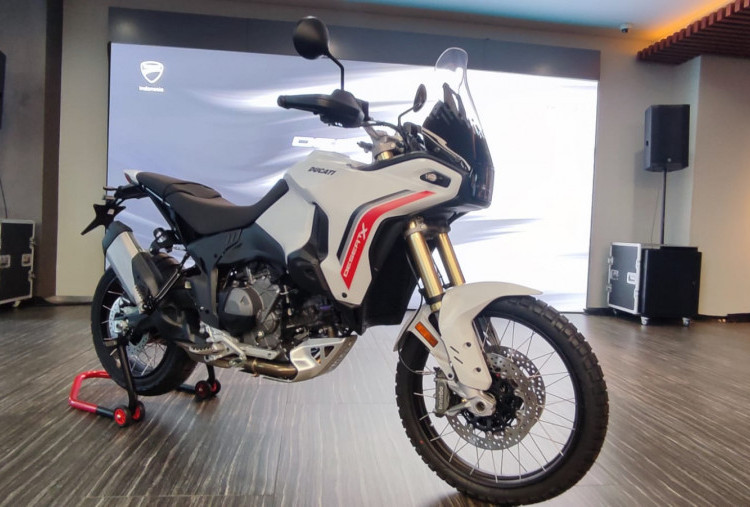 Ducati DesertX V2 Meluncur di Indonesia, Kombinasikan Ketangguhan dan Teknologi Terbaru
