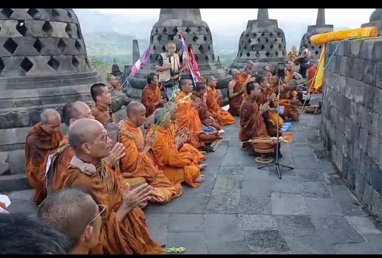 Bhikkhu Thudong Tiba di Borobudur, 22 Hari Jalan Kaki 666 Km