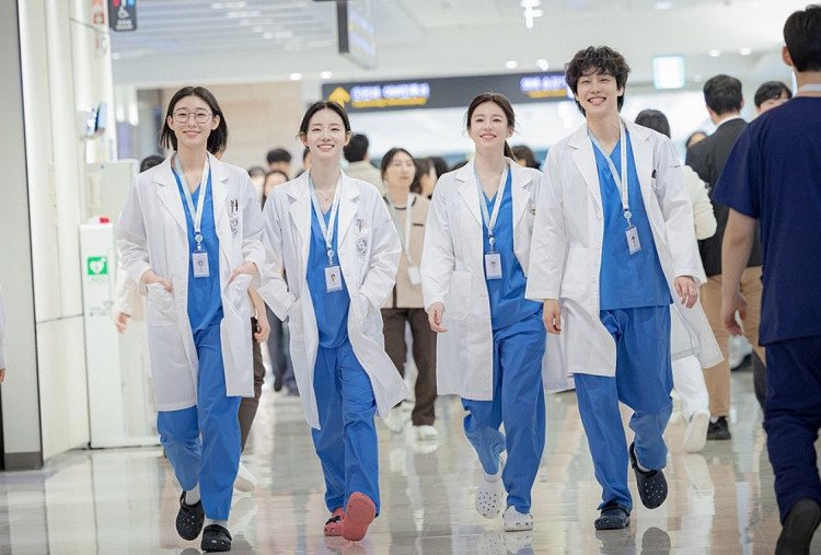 6 Hal Seru dari Ending Resident Playbook: Bikin Fans Nagih Season 2!