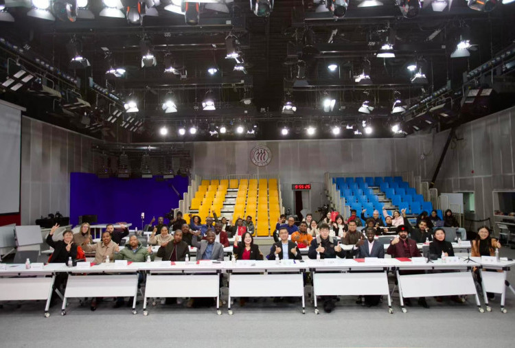 Harian Disway di China International Press Communication Center (CIPCC) (108): Tergoda Menuntut Ilmu