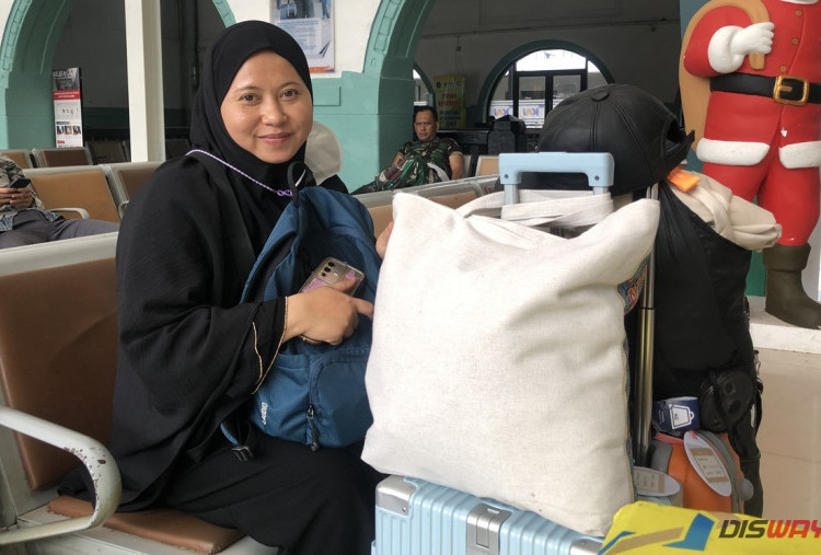 Penumpang di Stasiun Pasar Senen Pilih Habiskan Malam Tahun di Baru di Kampung Halaman Ketimbang Dubai