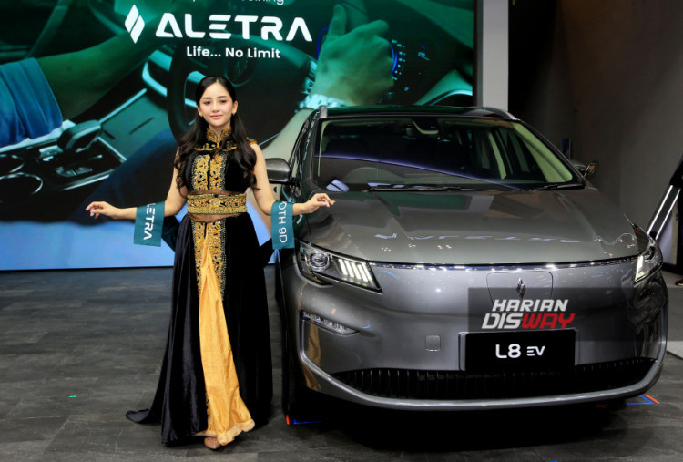 Peluncuran Mobil Listrik ALETRA L8 EV pada GJAW 2024