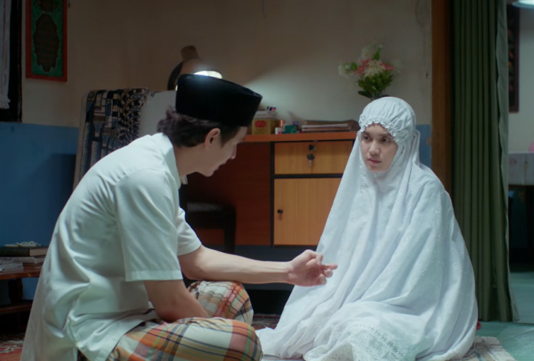 Daftar Pemain Film Dalam Sujudku, Ada Vinessa Inez hingga Dennis Adhiswara