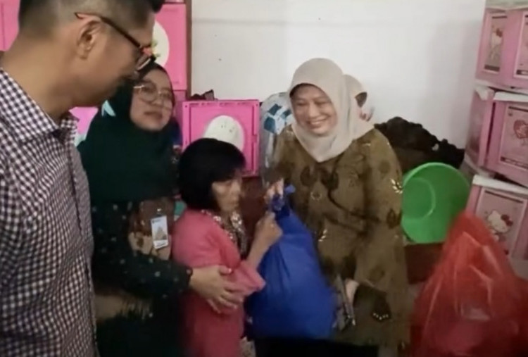 Pemulung Lansia di Surabaya Tak Terima Bansos 3 Tahun, Kini Masuk Desil 1