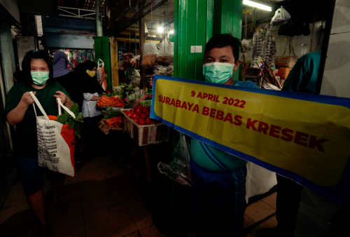 Swalayan Surabaya Disiplin Tanpa Kantong Kresek, Pasar Tradisional Bagaimana?