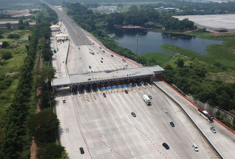  Arus Balik di Tol Jakarta–Cikampek Mulai Terkendali, Rekayasa Contraflow Dihentikan,