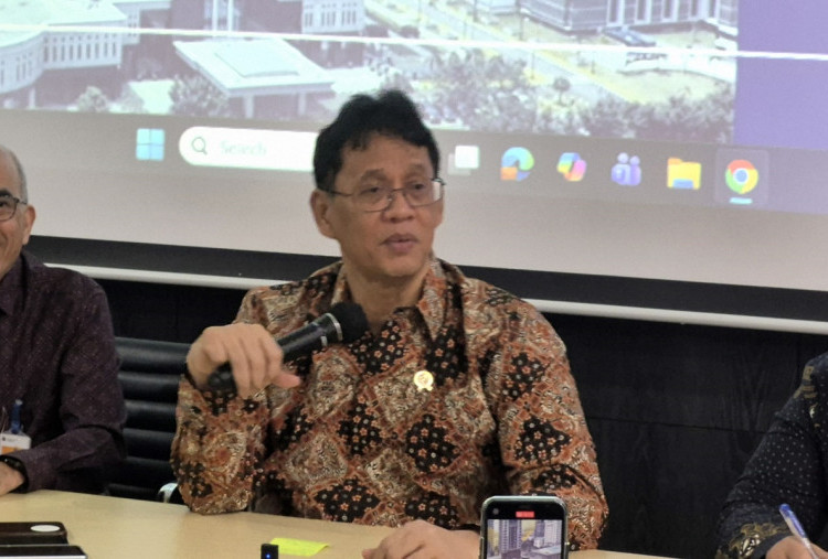 Bukan Hanya Motor, Purbaya Pertimbangkan Insentif untuk Mobil Listrik