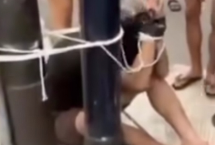 Gagal Gasak Motor, Pelaku Curanmor Malah Diikat Warga Tanjung Duren di Tiang Listrik