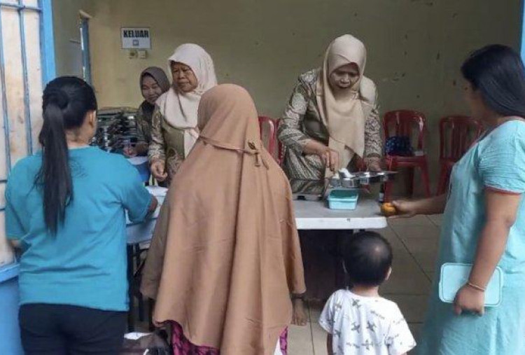 Ibu-ibu di Pulogebang Protes Makan Bergizi Gratis: Menunya Tuh Berbeda