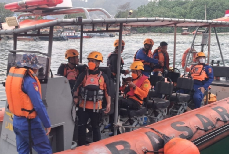 Pencarian 5 Jurnalis Masih Gelap, Penyisiran Diperluas hingga Radius 3 KM Anak Krakatau