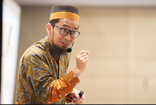 Ustadz Adi Hidayat Sarankan Baca Surat Ini Sebagai Pelancar Rezeki: 'Dibaca Saat Sholat Tahajud'
