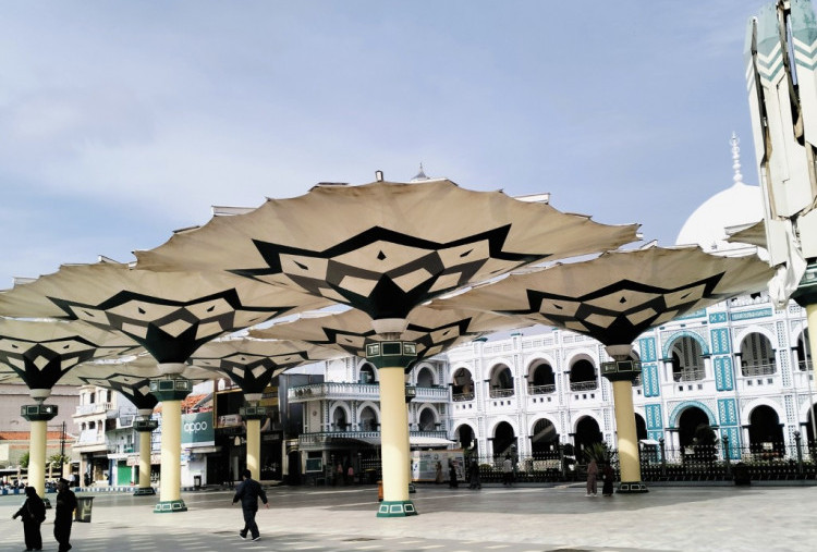 Payung Madinah Miliaran Rupiah Tak Dongkrak Wisata Kota Pasuruan, Kunjungan Tetap Terendah di Jatim