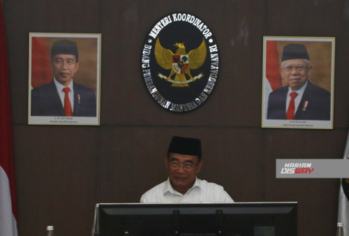 Menteri Koordinator Bidang Pembangunan Manusia dan Kebudayaan (Menko PMK) Muhadjir Effendy mengatakan ke-27 hari libur itu terdiri atas 17 hari libur nasional dan 10 hari cuti bersama.