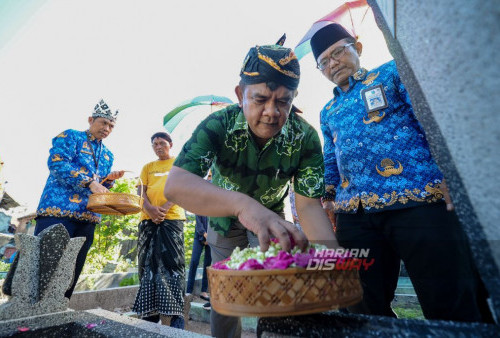 Cak Durasim, yang merupakan tokoh ludruk legendaris, telah menjadi korban penjajah Jepang karena perlawanannya menggunakan media ludruk. Nama Cak Durasim diabadikan sebagai nama Gedung Kesenian di kompleks Taman Budaya Jawa Timur.